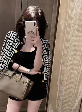 秋冬法式温柔小香字母提花撞色双排扣针织开衫女减龄百搭外套上衣