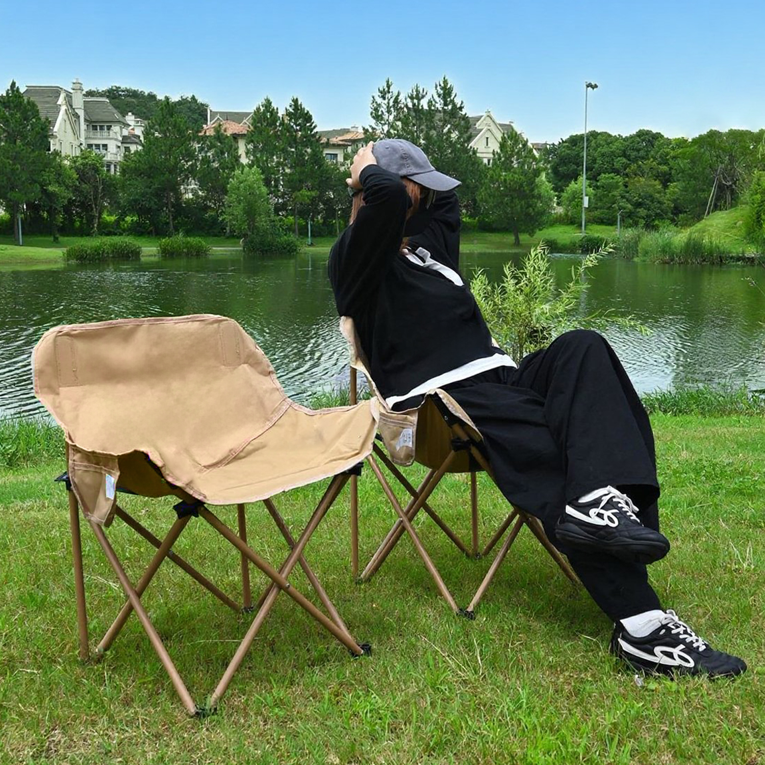 户外折叠椅加高月亮椅露营椅子便携板凳钓鱼沙滩躺椅野餐桌椅装备