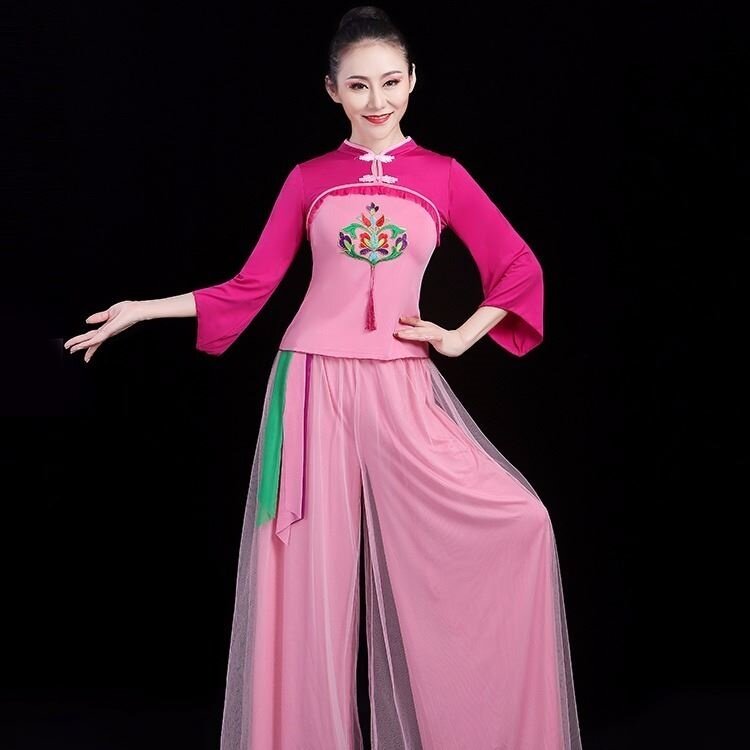 特价秧歌服演出服女新款广场舞套装中老年喜庆扇子表演服装民族风