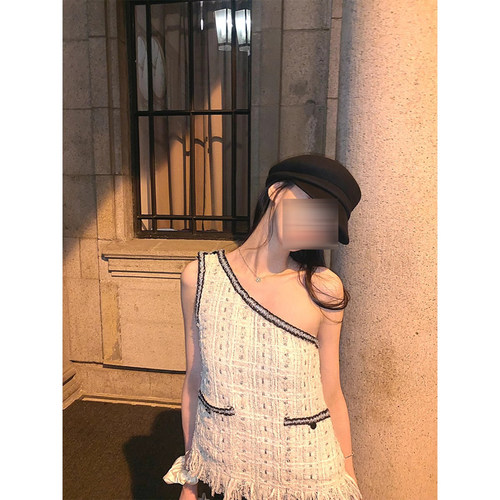 小香格纹流苏斜肩上衣背心
