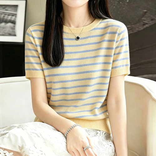 条纹针织衫女款爆款2026新款高级感时髦洋气减龄百搭正肩短袖上衣