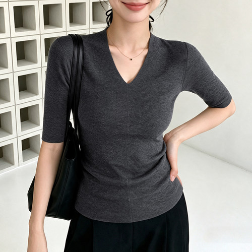 美利诺羊毛打底衫中袖女春秋新款2026修身显瘦百搭v领针织上衣女
