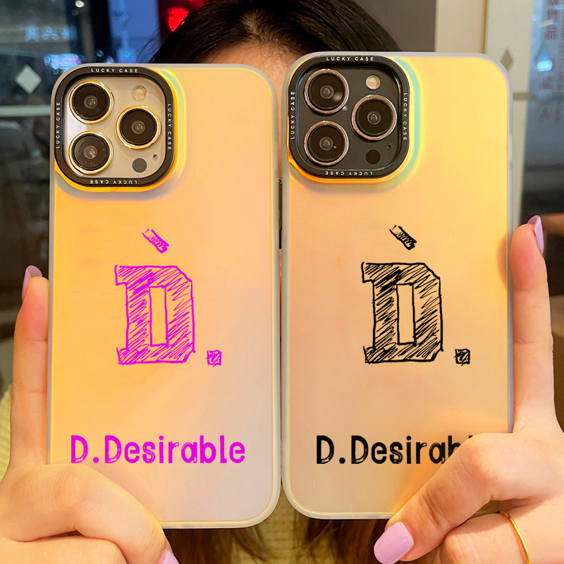 王鹤棣潮牌D.Desirable苹果15手机壳华为mate60pro明星同款/小米14/VIVOX100/IOQQ/OPPO创意字母D渐变镭射壳 - 实物图
