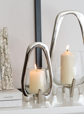 简约银色铝制灯笼型烛台摆件