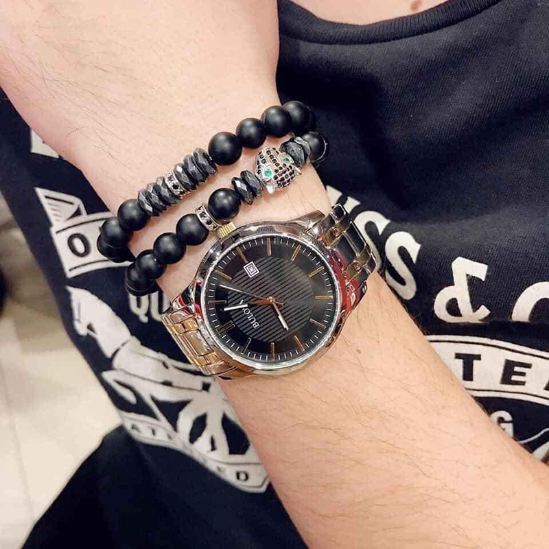 时尚风间金日历手表