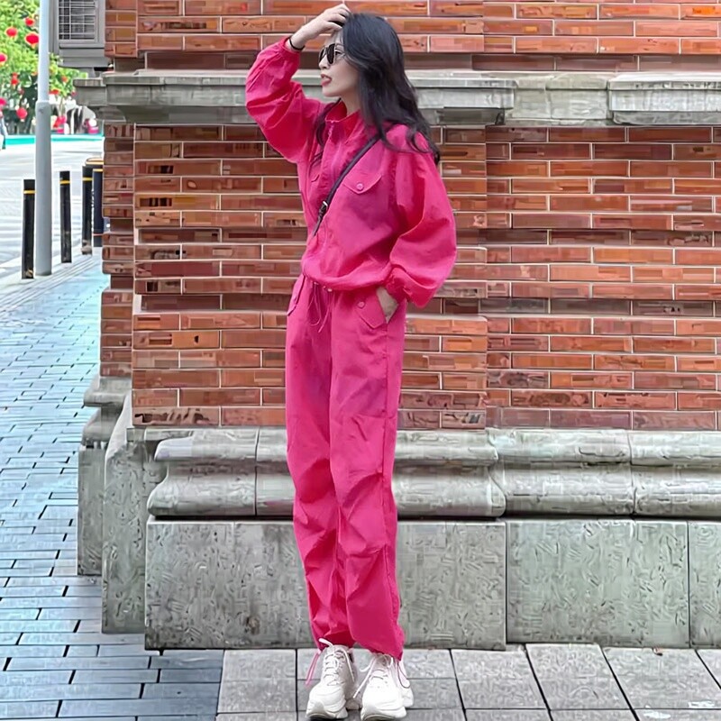 玫红色休闲运动套装女户外健身跑步抽绳外套束脚裤春装搭配一整套