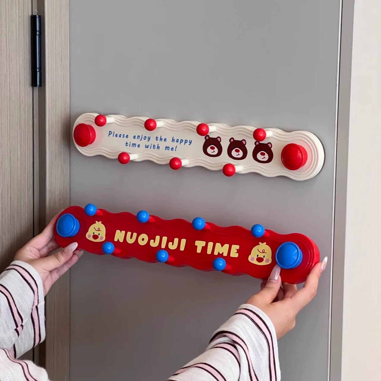 多巴胺吸盘挂钩一排免打孔强力承重排钩浴室厨房玄关卧室门后粘钩