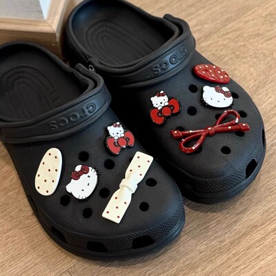 黑白红复古配色HelloKitty洞洞鞋鞋花配饰crocs鞋扣diy适配可拆卸