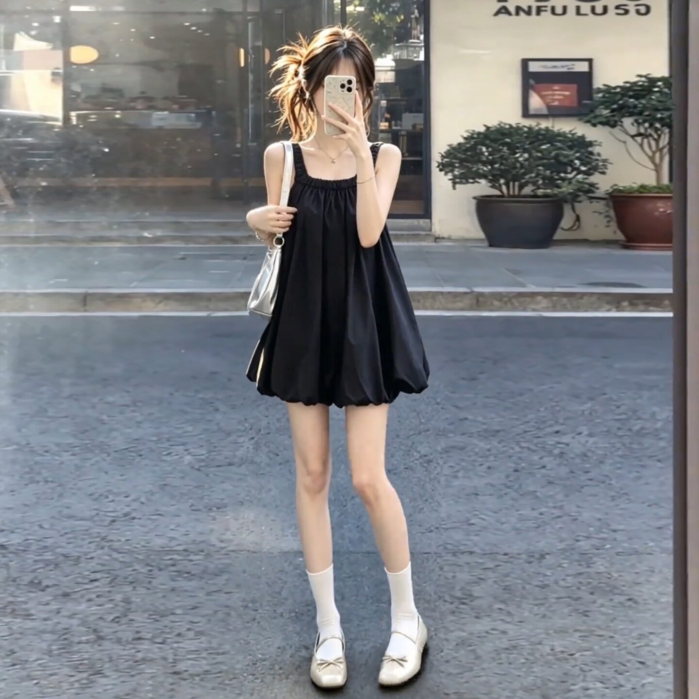 法式巨好看黑色吊带连衣裙子女