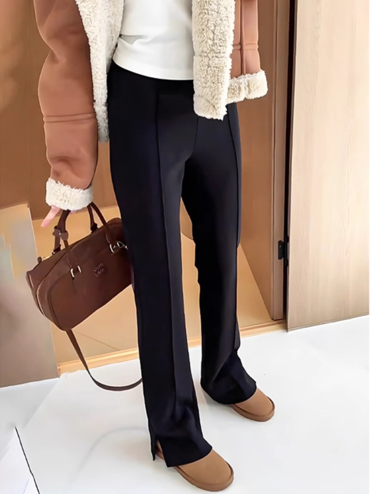黑色加绒侧开叉微喇叭裤女秋冬2025新款高腰垂感显瘦直筒休闲西裤