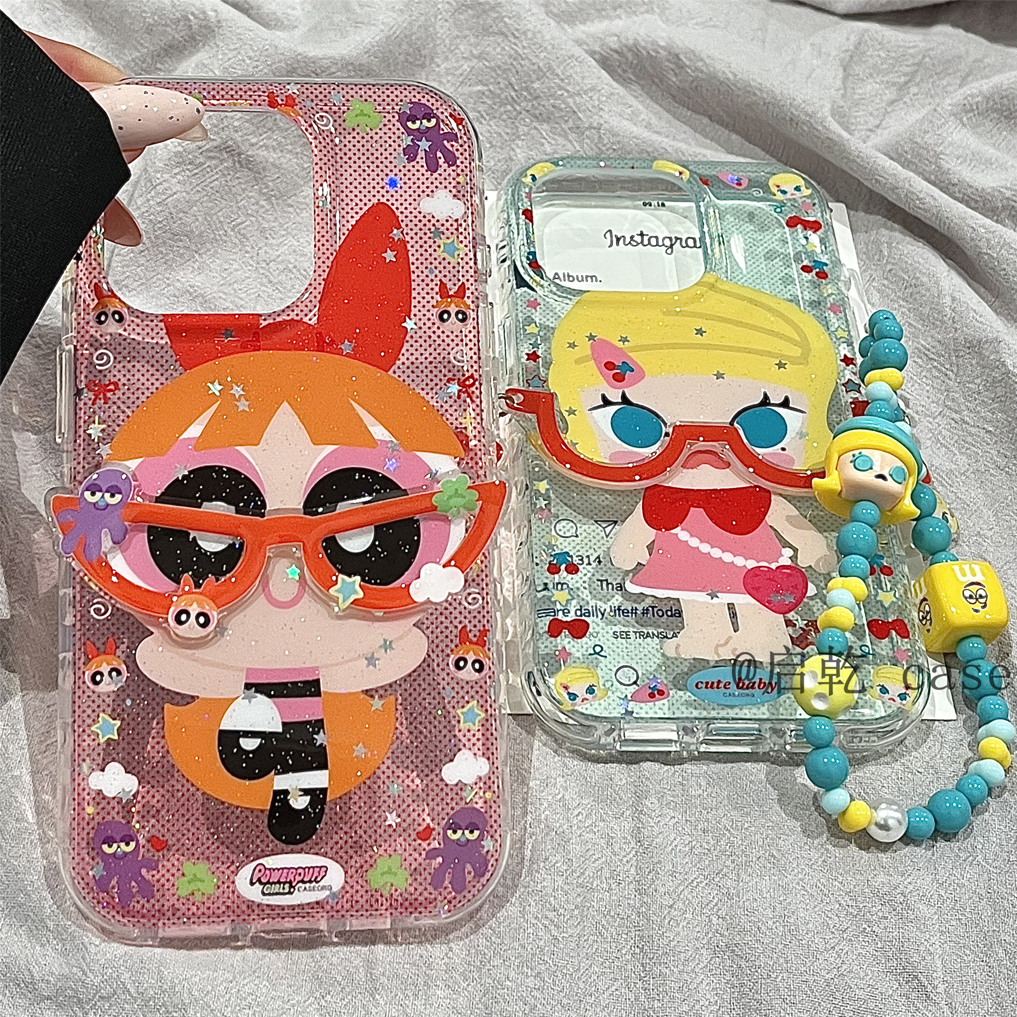 启乾 立体眼镜飞天小女警腕带iPhone16/15手机壳适用苹果14/13promax硬壳链条挂绳少女心可爱卡通新款闺蜜