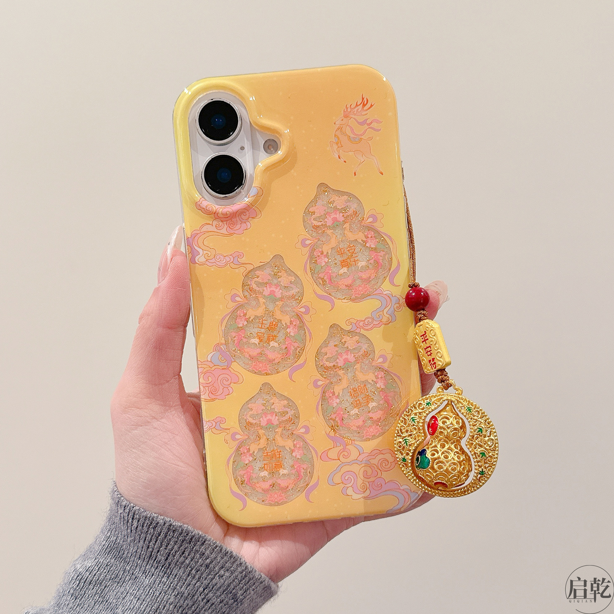 启乾 金色镂空闪粉葫芦挂件iPhone16/15手机壳适用苹果14/13promax硬壳12中国风喜庆创意2025新款新年本命年