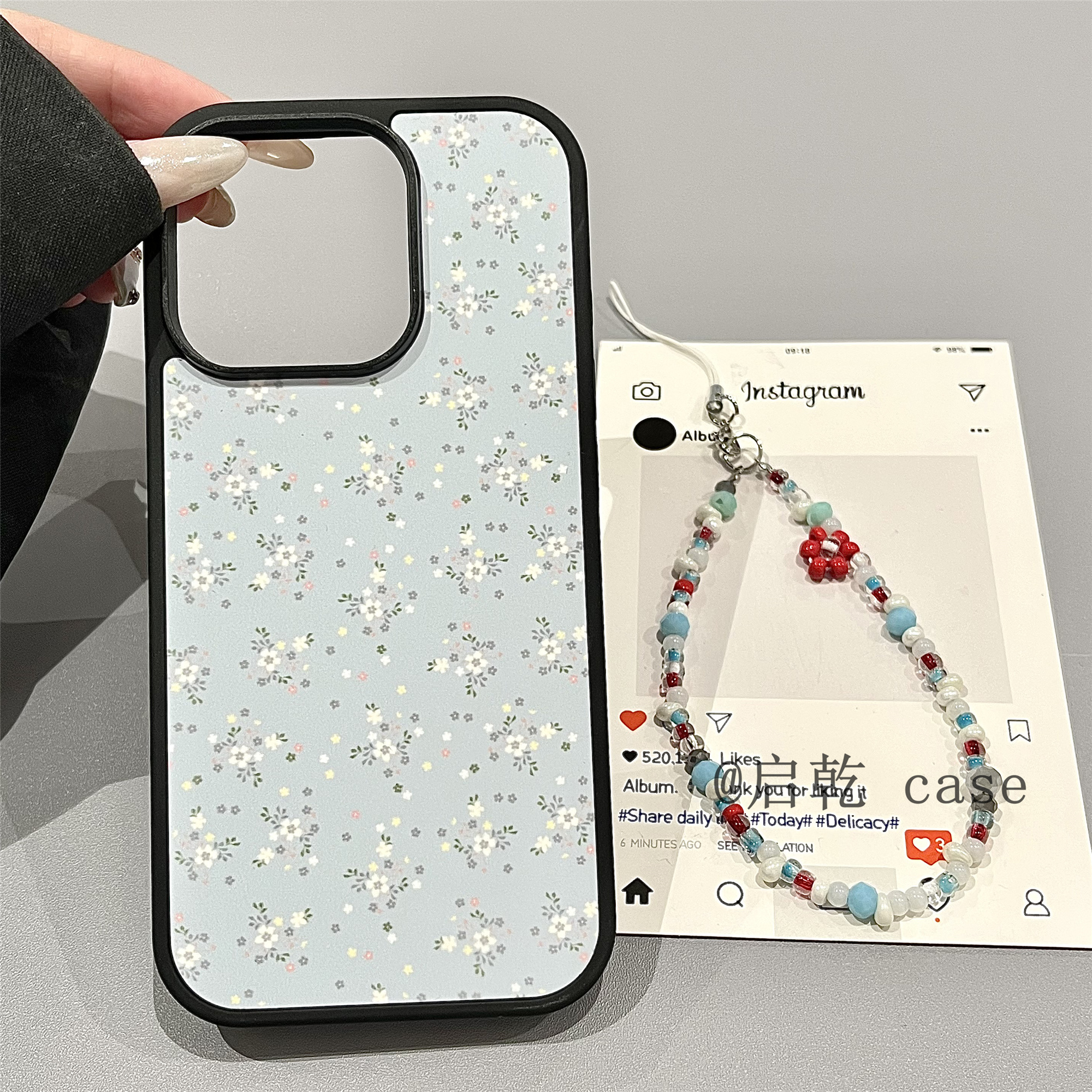 启乾 小清新蓝色碎花腕带iPhone16/15手机壳适用苹果14/13promax菲林硬壳链条挂绳少女心花朵文艺ins新款新款
