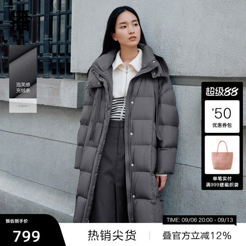 温暖舒适连帽半高领，质感顺色拉链