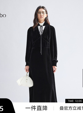 播 bo 商场同款丝绒复古镂空V领连衣裙女长裙BDR1LD2146