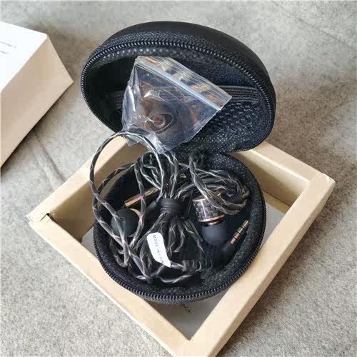 包邮出口亚马逊订单Aukey碳纤维高端耳机低频劲爆|ruв категории видео электрических приборов, наушники - от Buy2taobao.com для оказания профессиональной услуги покупки агента Taobao