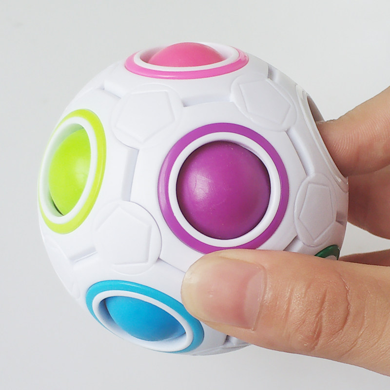 魔方3岁以上专注力训练迷宫球