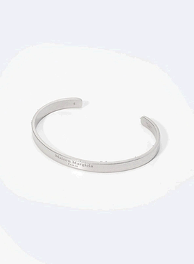 MAISON MARGIELA梅森马吉拉男士　手镯字母雕刻时尚手链合金银色