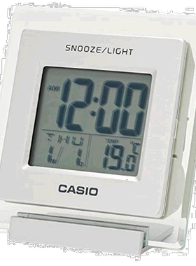 日本直邮Casio卡西欧迷你电子闹钟日期温度显示银色DQ-735-8J