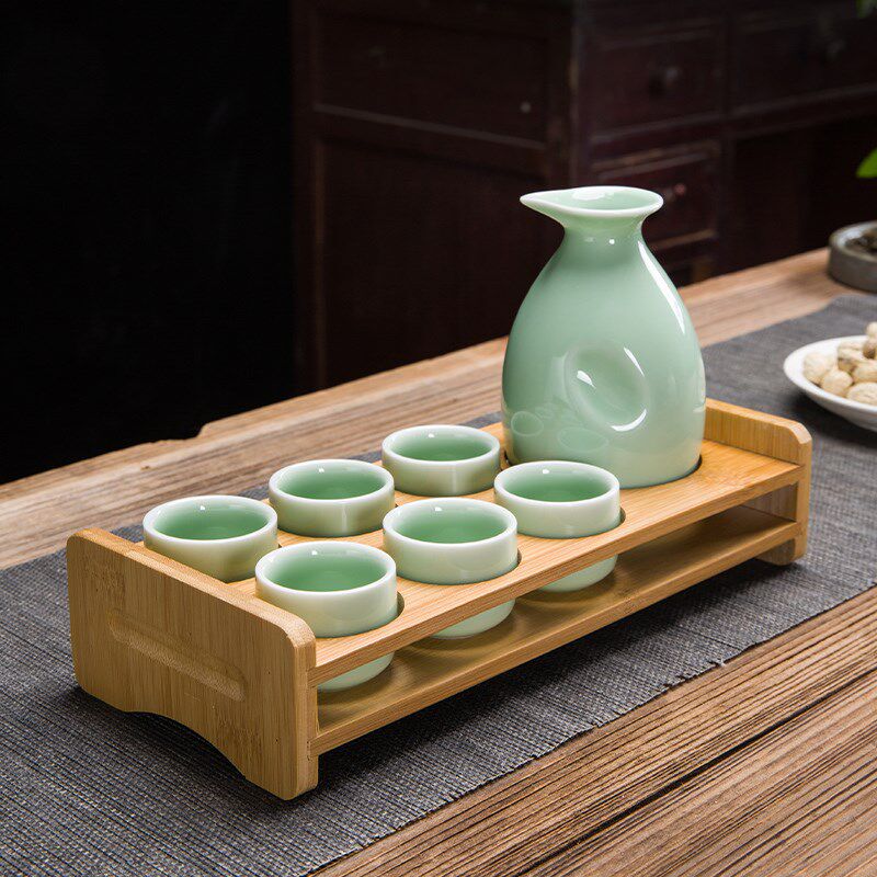 青瓷家用白酒杯分酒器陶瓷酒具套装仿古代喝酒壶清酒小酒盅带酒架