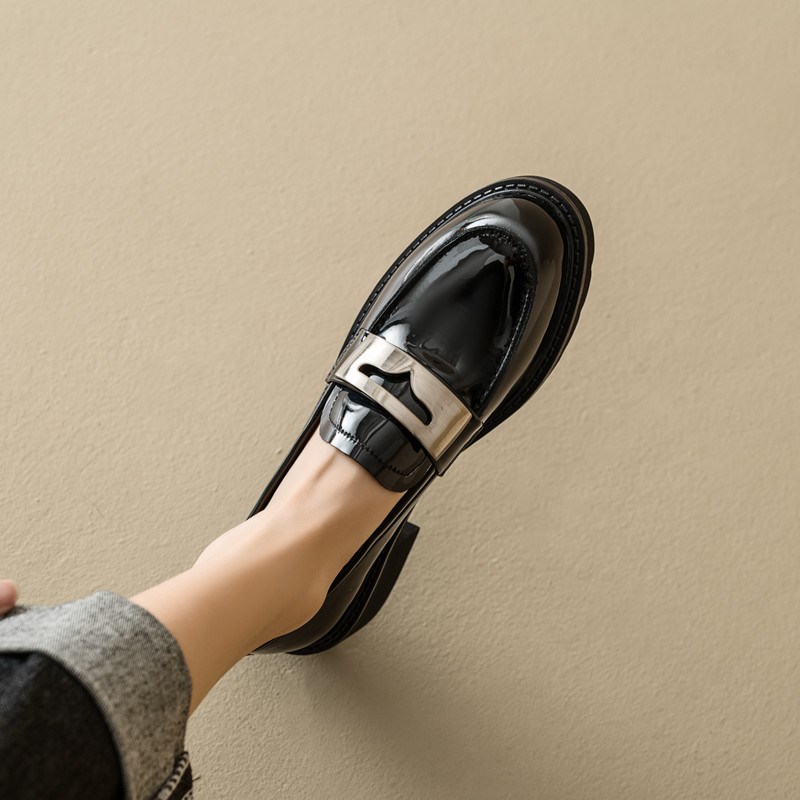 2024春新款真皮厚底金属扣小皮鞋女坡跟松糕底黑色英伦风懒人单鞋