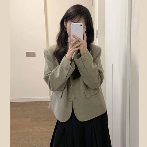 高级感复古毛呢外套女冬季新款短款西装西服呢子大衣小个子宽松