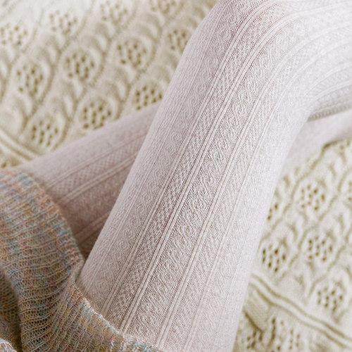 日系白色保暖显瘦竖条麻花连裤袜