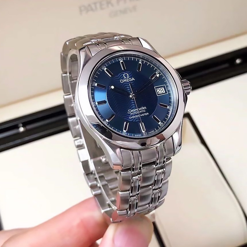 秒杀[95新]欧米茄海马系列精钢自动机械男表2501.81.00