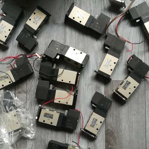 SMC电磁阀VF3122-5LZC-02 带支架 15个打包议价