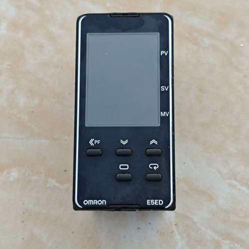 温控器 E5ED-RR2ADM-820议价