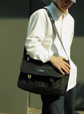 imblu邮差包尼龙防水男款复古女士小众斜挎美式大容量通勤电脑包