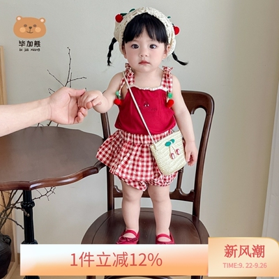 女宝宝夏季吊带多巴胺穿搭