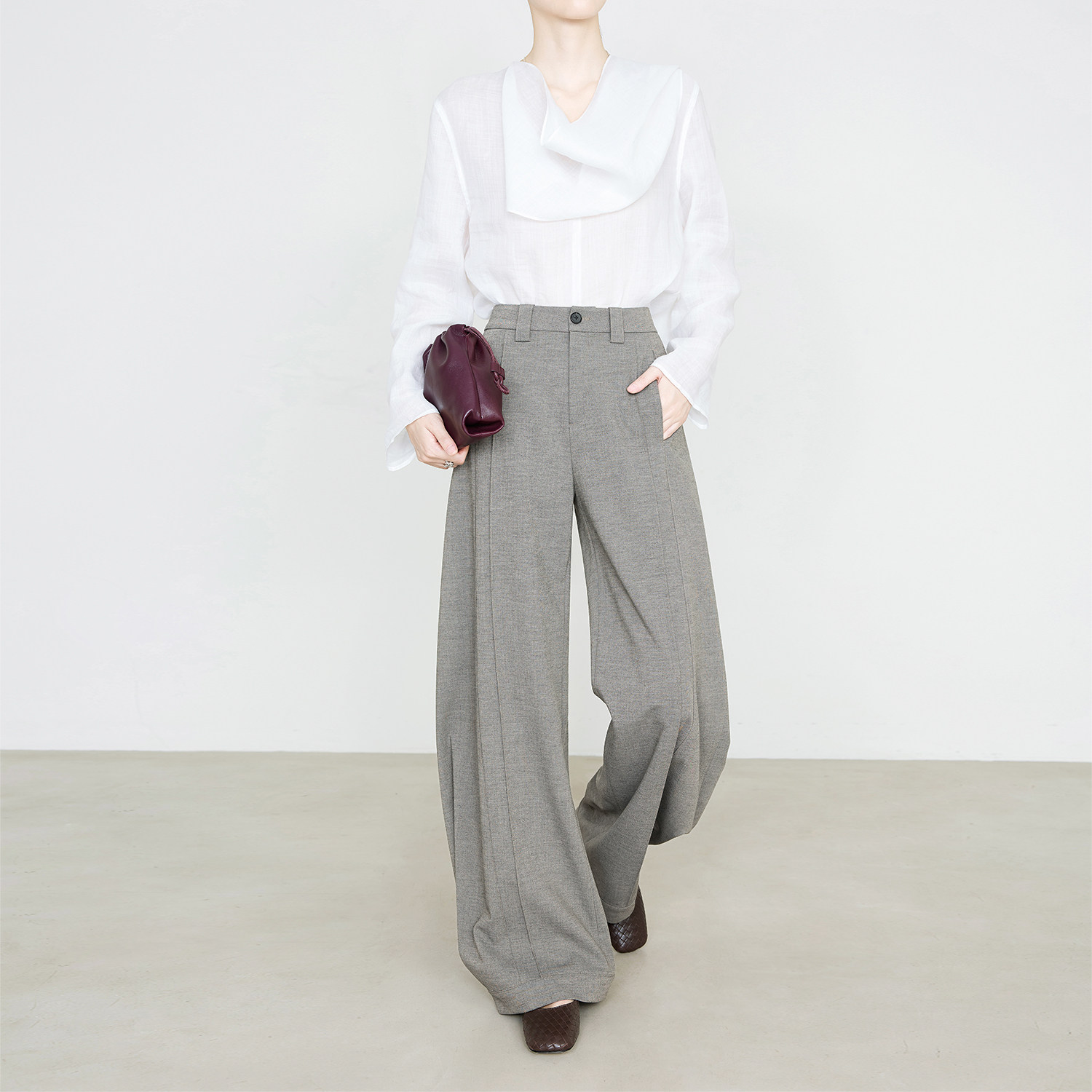 夏莫卡老钱风西装裤女2026春新立体褶阔腿裤灰棕色弯刀裤显瘦9772