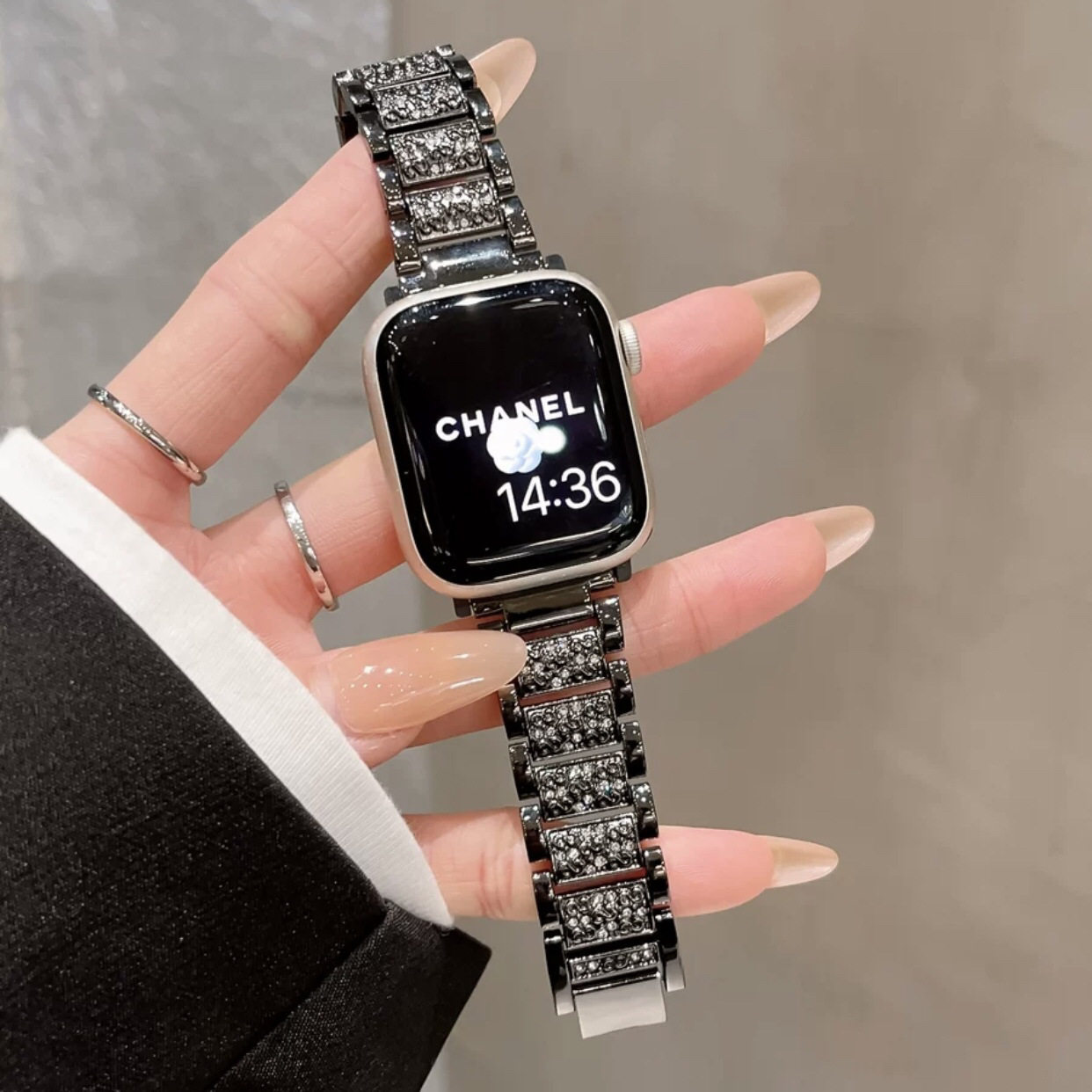 适用苹果Apple watch手表带金属三珠满天星镶钻iwatch女款手表带1-9代SE 38/40/41mm-S10/42/44/45/49/46