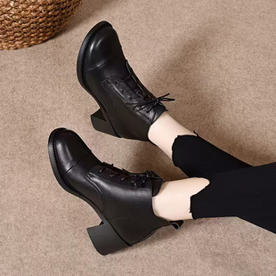 黑色软皮马丁靴女中跟粗跟短靴系带百搭靴子粗跟中跟加绒软底休闲