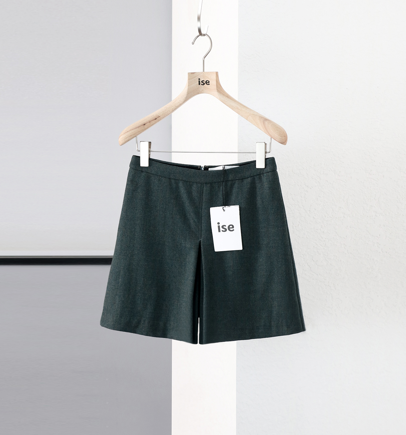 高腰时尚休闲短裤休闲裤子