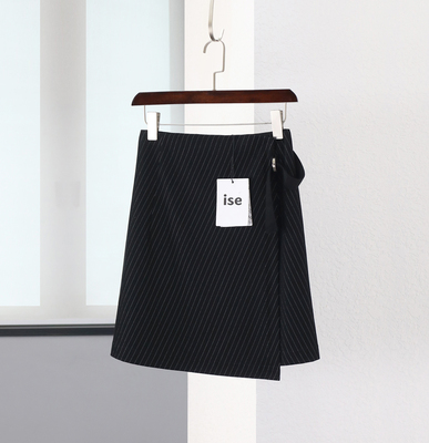 ise专柜正品 夏季黑色竖条纹腰带款半裙K1810515-1489