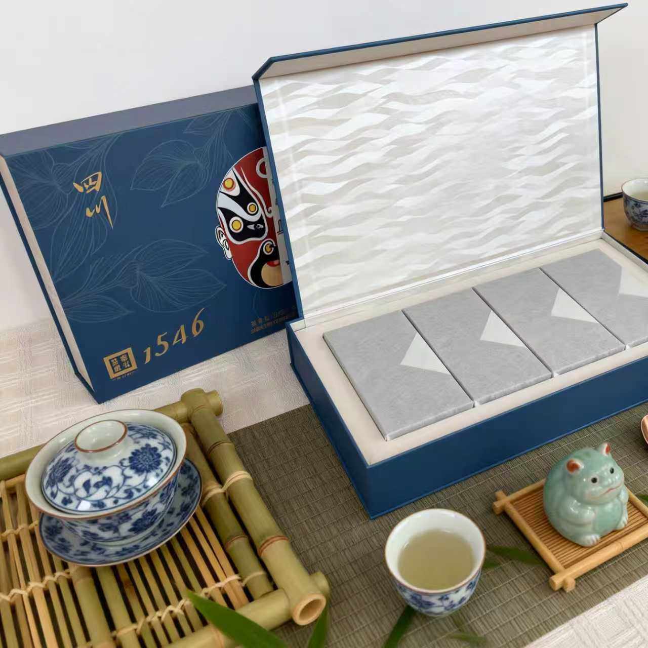 雅安藏茶雅安茶厂黑茶巧克力版芽细砖茶