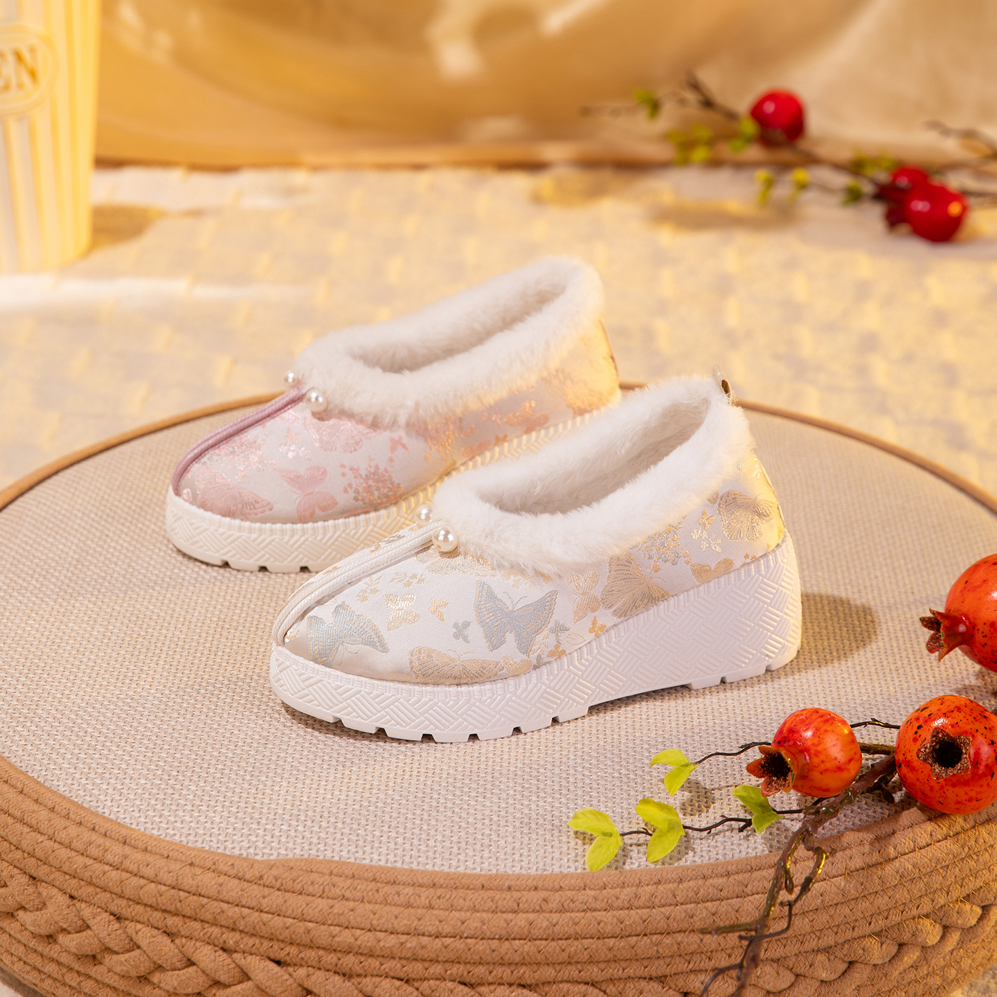 汉服鞋子女冬季厚底中式国风棉鞋加绒毛口鞋子配马面保暖绣花布鞋