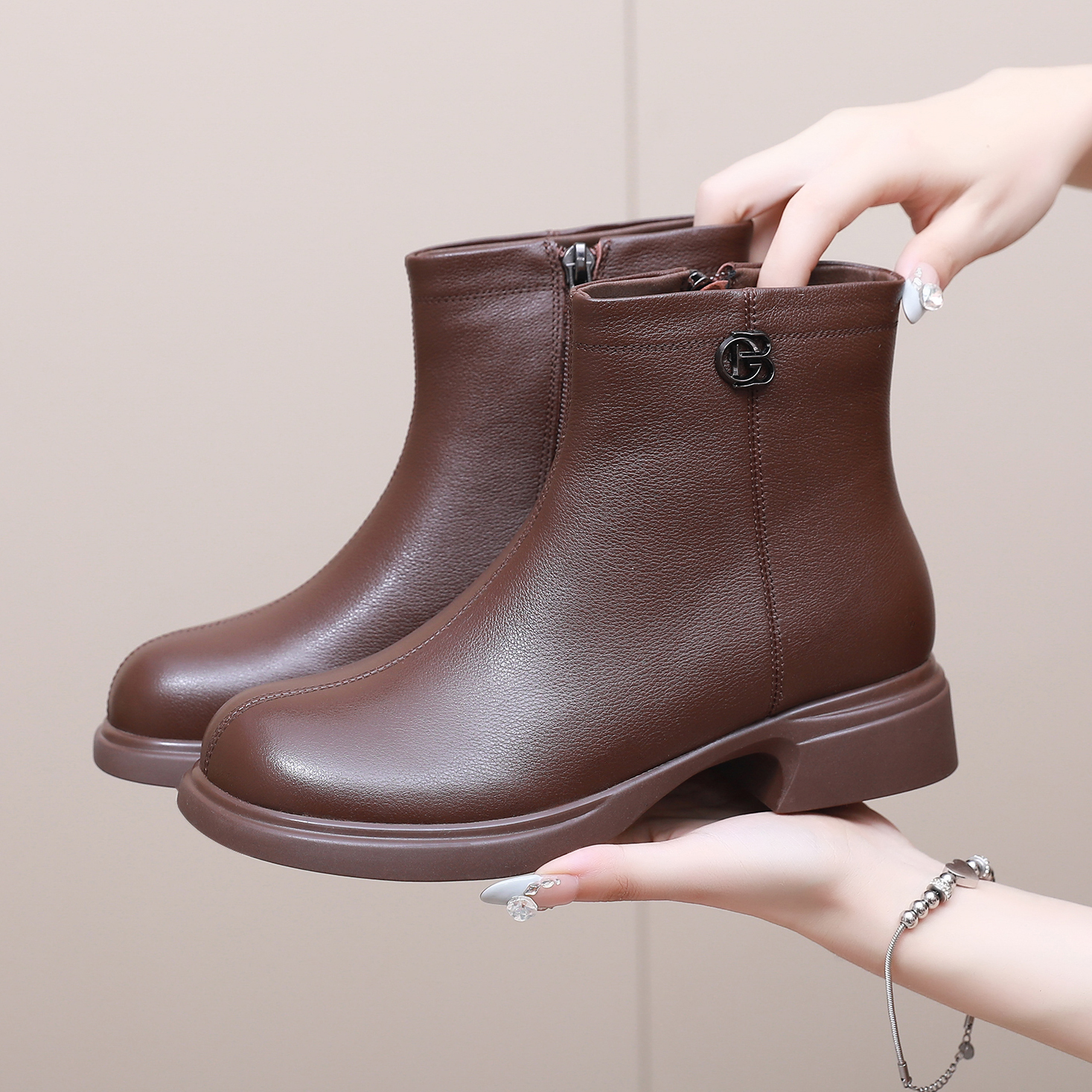 短靴女秋冬新款真皮大码妈妈棉鞋