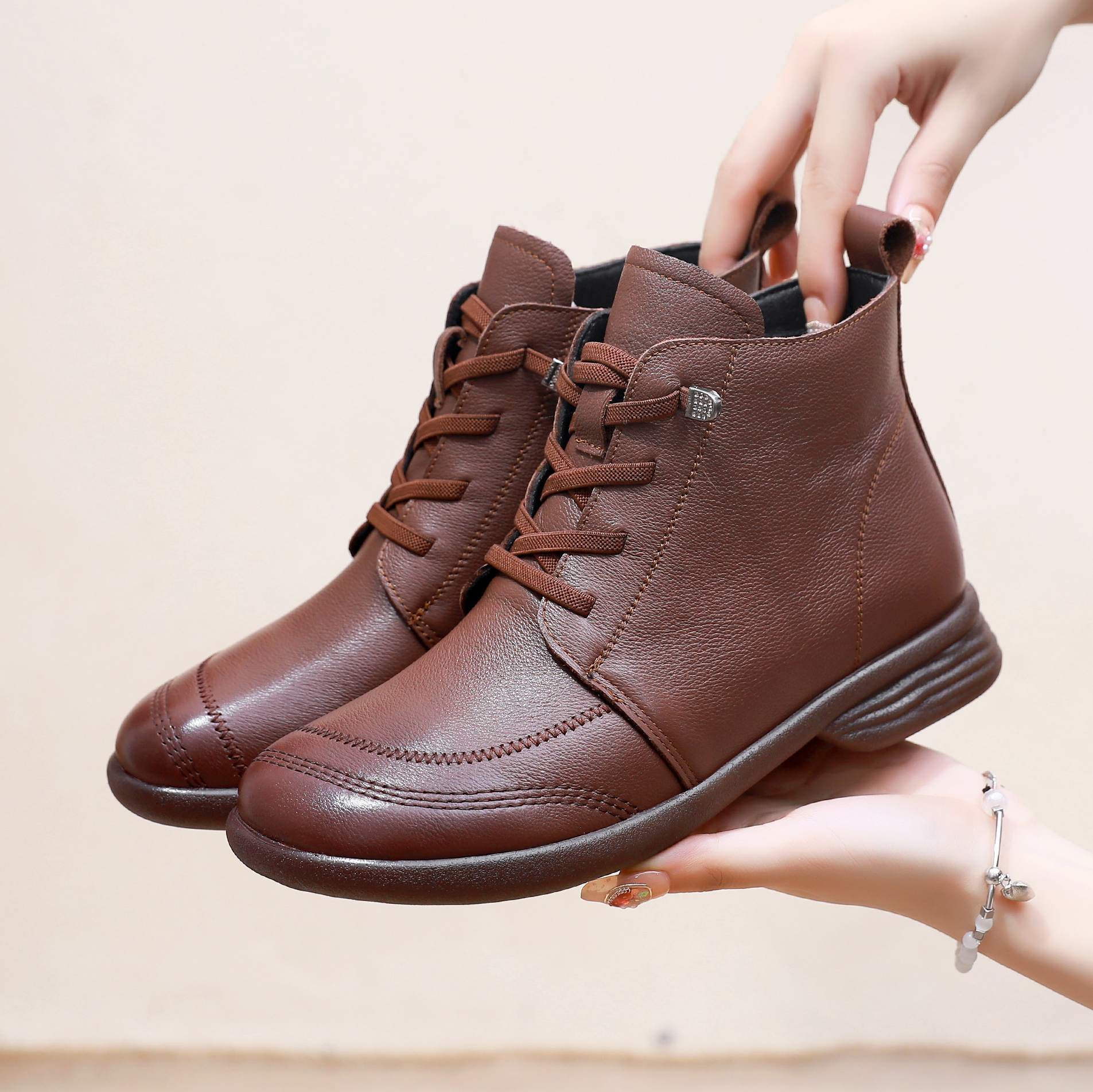 妈妈棉鞋真皮软底大码中老年短靴