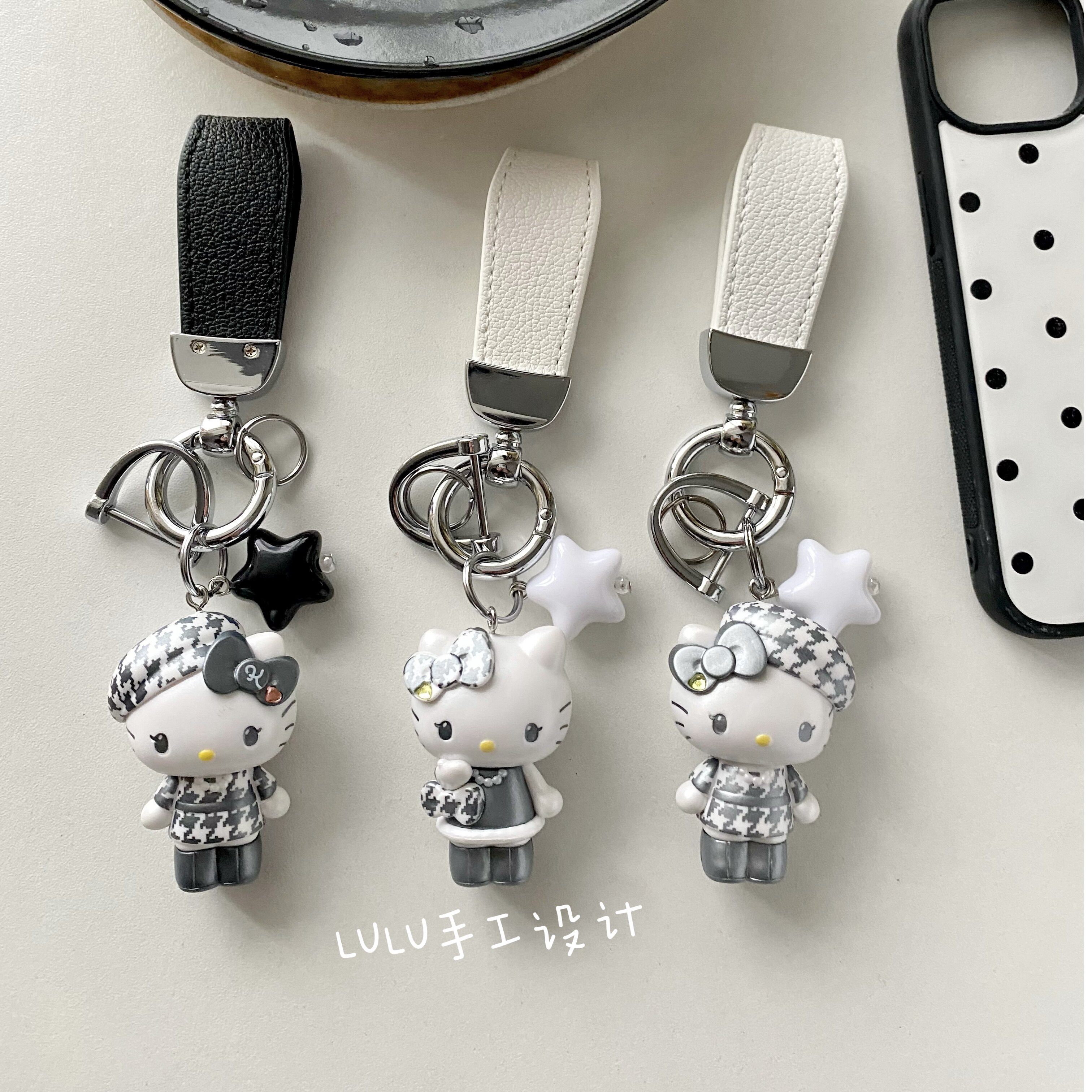 原创Kitty凯蒂猫汽车钥匙扣挂件千鸟格小香黑白高级精美仿皮格纹