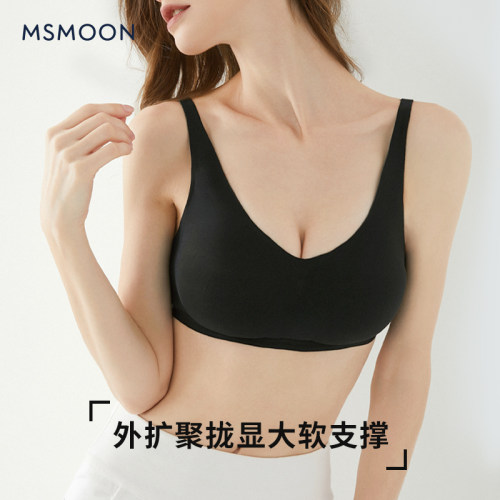 慕若芊聚拢文胸上托美背