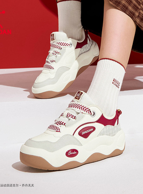 乔丹红色本命年女鞋学生运动鞋女款增高轻便官方商场冬季新款板鞋