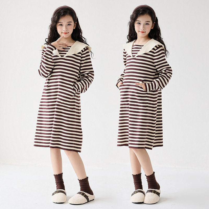 女童连衣裙秋冬新款韩版森系学院风新年礼服条纹针织毛衣裙子