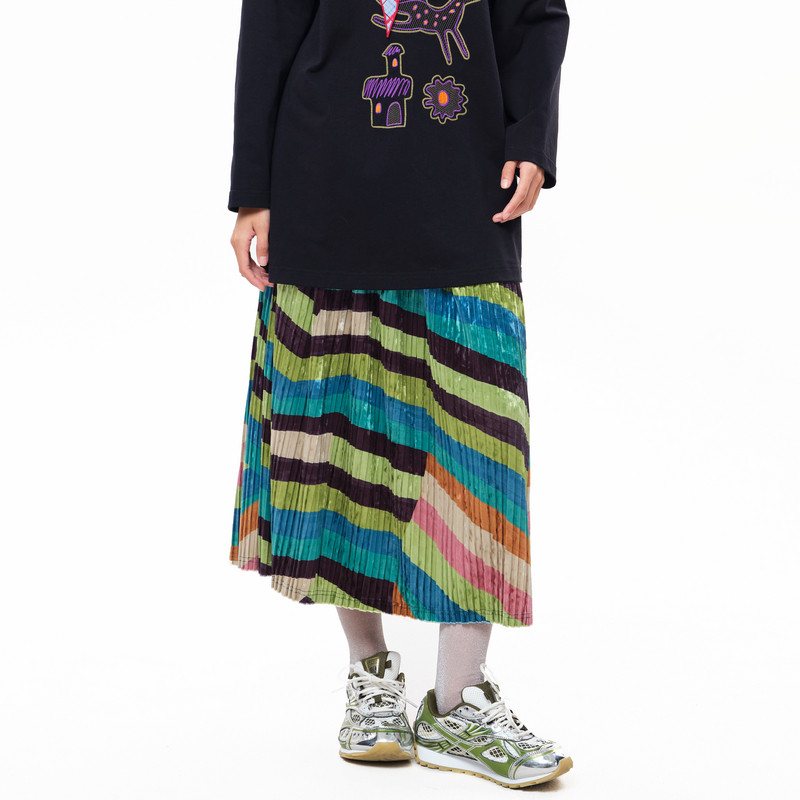 丈根腰头、印花、压褶