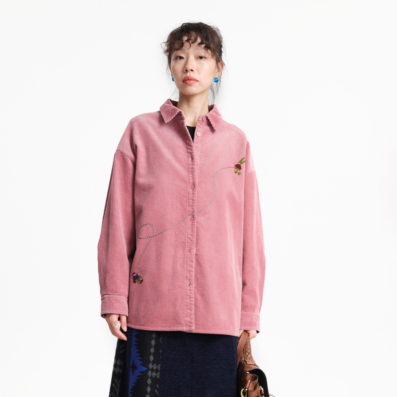 翻领、绣花、灯芯绒