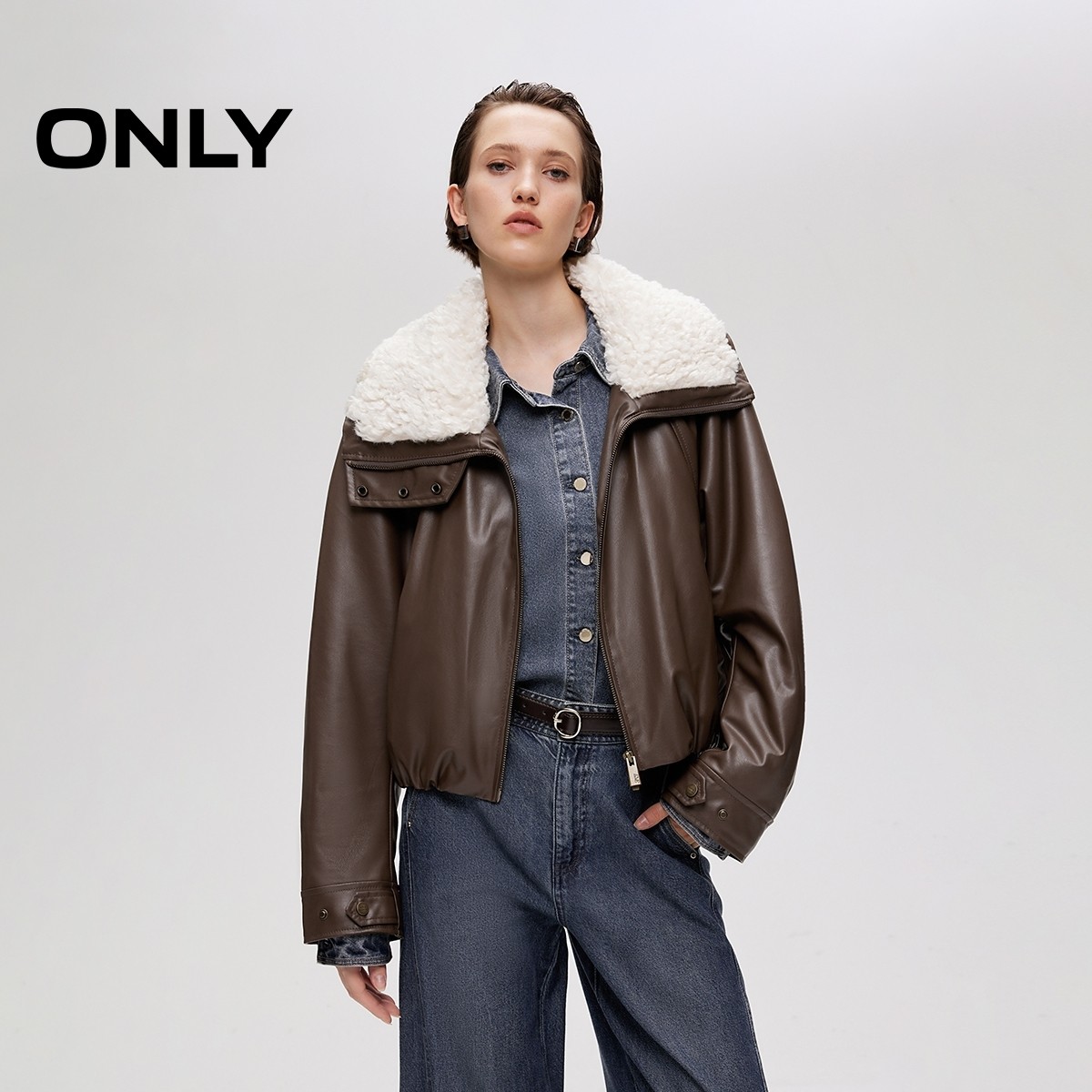 【ONLY奥莱】春季新款琥珀流光风保暖毛领花苞下摆PU棉服外套女