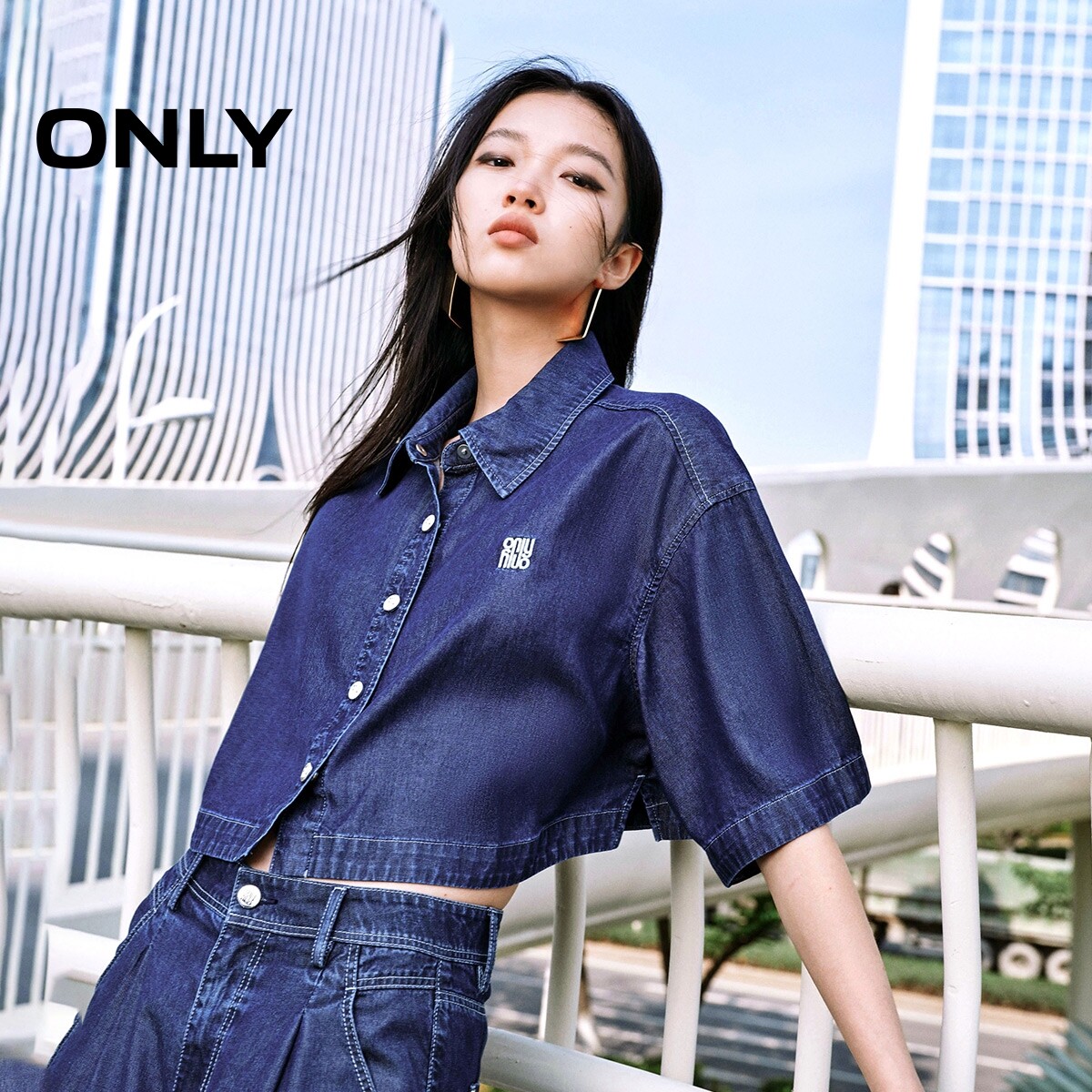 【ONLY奥莱】春夏新款时尚通勤刺绣短款短袖牛仔外套女