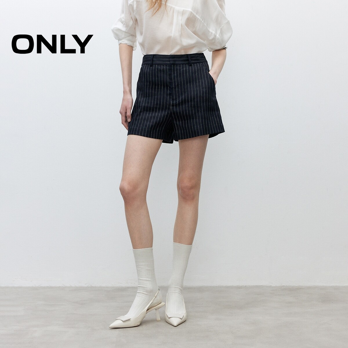 【ONLY奥莱】夏季款通勤利落竖条纹A字廓形显瘦西装短裤休闲裤女